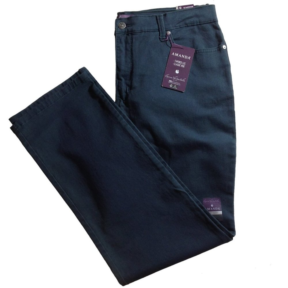 Gloria Vanderbilt Amanda Jeans. New With Tickets. Size 16 Average